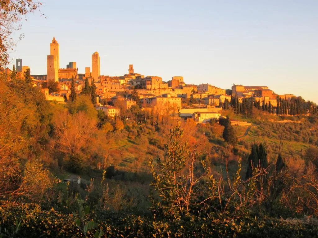 مزرعة للإقامة Agriturismo Il Colto سان جيمينيانو